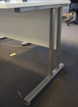 Skrivebord i hvitt fra AJ Produkter, modell Flexus, 120x80cm, pent brukt