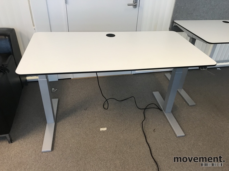 Solgt!Skrivebord med elektrisk hevsenk, - 1 / 3