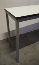 Konferansebord / klasseromsbord i hvitt / grått, 160x40cm, pent brukt