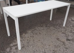 Skrivebord / kantinebord / klasseromsbord i hvitt, 160x60cm, pent brukt