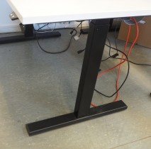 Skrivebord med elektrisk hevsenk fra Linak i hvitt / sort, 140x80cm, pent brukt