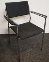 Martela konferansestol / møteromsstol i mørkt grått stofftrekk / krom, pent brukt