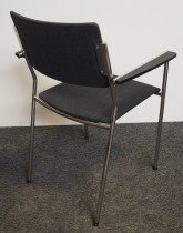 Martela konferansestol / møteromsstol i mørkt grått stofftrekk / krom, pent brukt