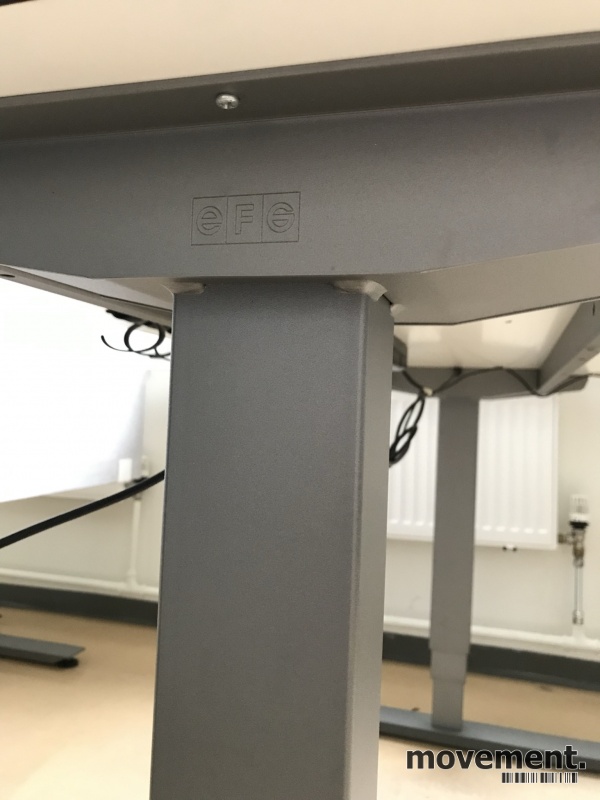 Solgt!Skrivebord med elektrisk hevsenk i - 3 / 4