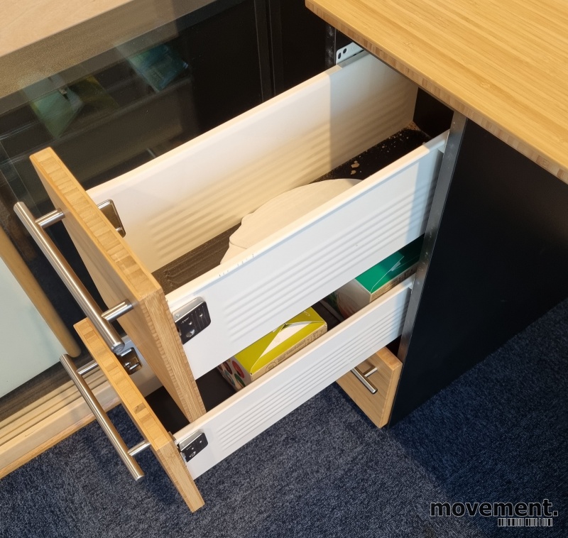 Solgt!Kompakt kontorløsning i sort / - 3 / 3