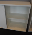 Solgt!Lavt skap / skjenk med skyvedører i - 2 / 2