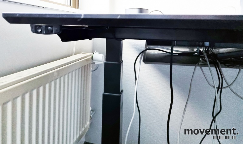 Solgt!Svenheim skrivebord med elektrisk - 3 / 4
