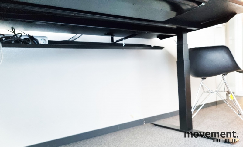 Solgt!Svenheim skrivebord med elektrisk - 4 / 4
