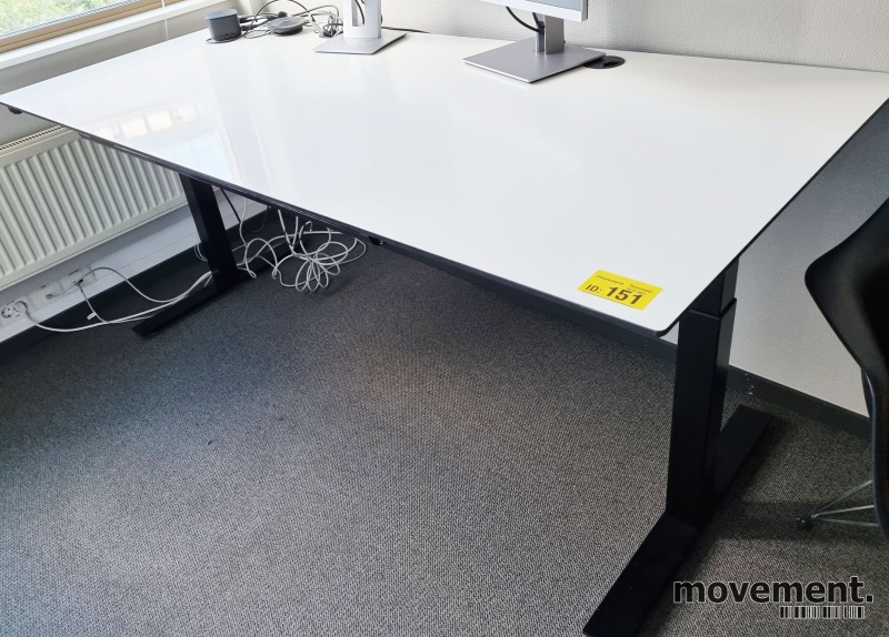 Solgt!Svenheim skrivebord med elektrisk - 2 / 4