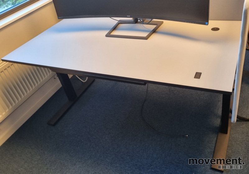 Solgt!Elektrisk hevsenk-skrivebord, - 1 / 5