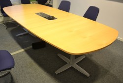 Møtebord i bøk / grått, Kinnarps T-serie, 280x120cm, passer 8-10 personer, pent brukt