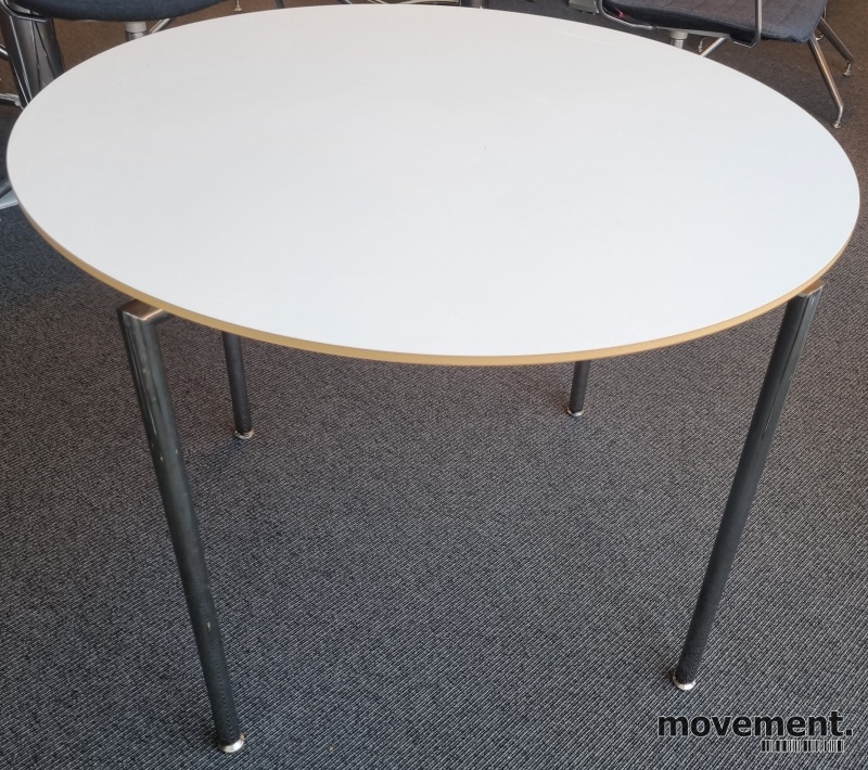 Solgt!Lite, rundt loungebord i hvitt / - 1 / 3