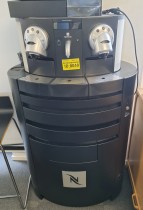 Kaffemaskin for kontor etc. Nespresso Gemini CS200 pro med fast vanntilkobling, pent brukt
