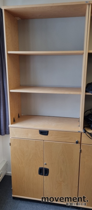 Solgt!Høyt skap / reol i bjerk, Kinnarps