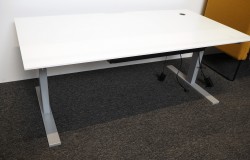 Skrivebord med elektrisk hevsenk i hvitt / grått fra Holmris, 160x80cm, pent brukt