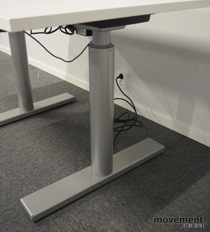 Solgt!Skrivebord med elektrisk hevsenk i - 2 / 3