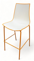 Barkrakk / barstol i orange / hvitt fra Pedrali, modell 3D, sittehøyde 73cm, pent brukt