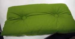 Pute / pyntepute i grønt ullstoff fra Materia, modell Point, 70x40cm, pent brukt