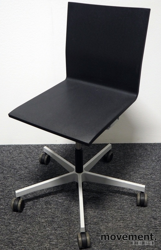 Solgt!Vitra .04 Chair av Maarten Van - 1 / 2