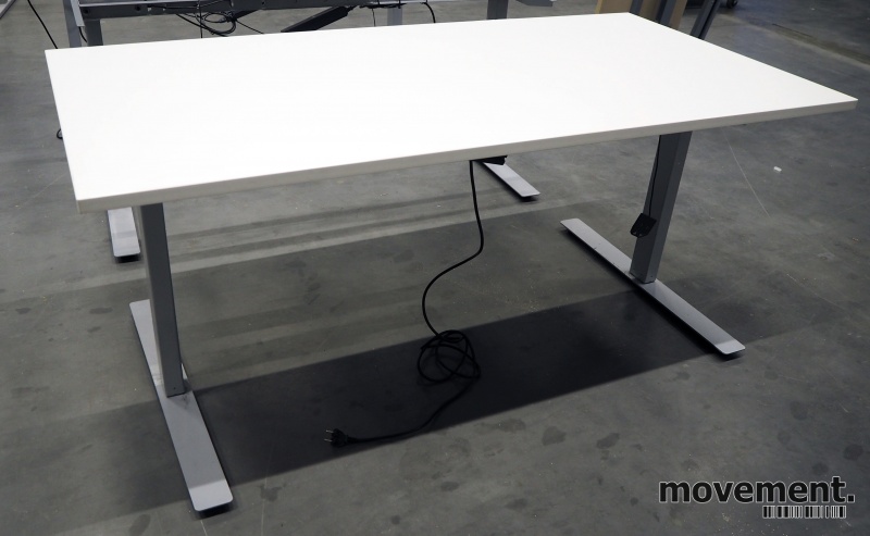 Solgt!Skrivebord med elektrisk hevsenk - 1 / 3