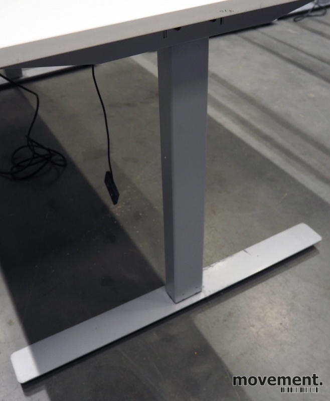 Solgt!Skrivebord med elektrisk hevsenk - 3 / 3