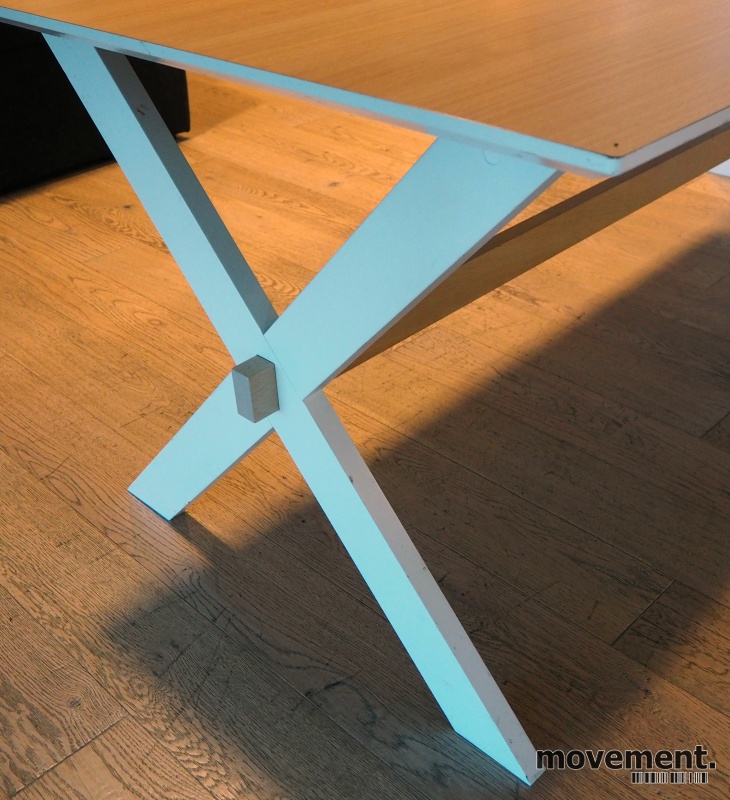 Solgt!Konferansebord / kantinebord i eik - 3 / 4