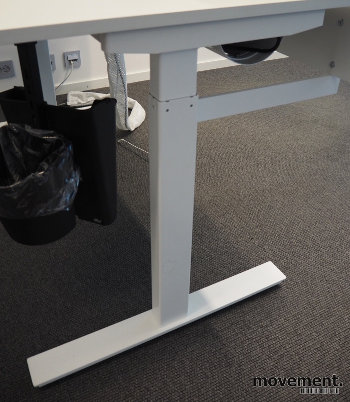 Solgt!Skrivebord med elektrisk hevsenk i - 3 / 4