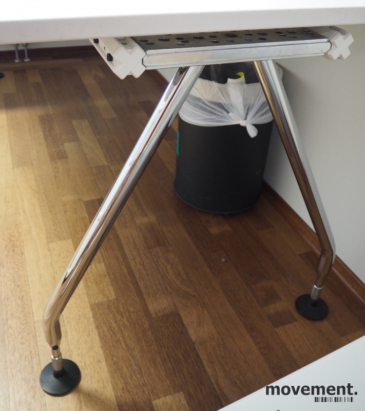 Solgt!Skrivebord i hvitt / krom fra - 2 / 2