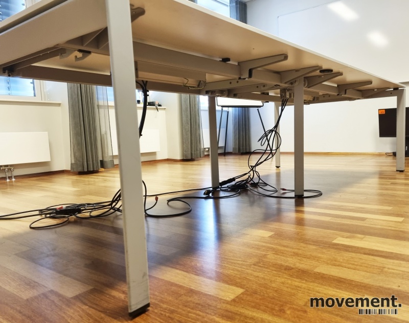 Solgt!Steelcase møtebord i lys grå / - 7 / 7