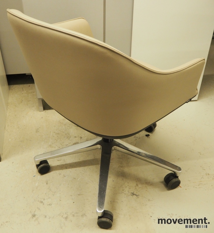 Solgt!Vitra Softshell konferansestol på - 2 / 3