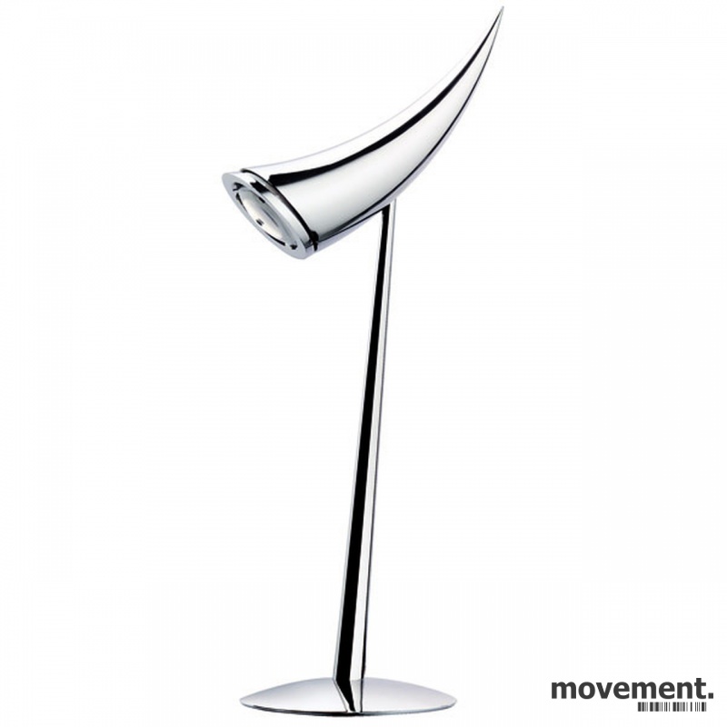 Solgt!Lekker design-bordlampe i krom fra - 1 / 2