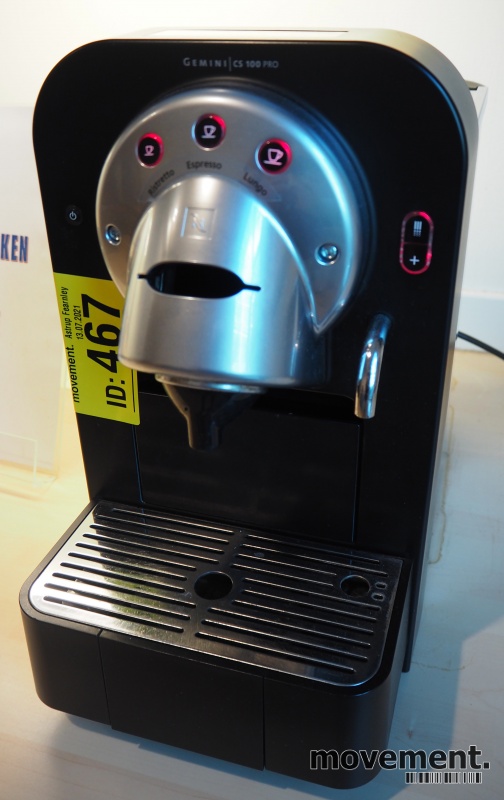 Solgt Kaffemaskin for kontor etc.Nespresso Gemini CS100 PRO for putekapsler pent brukt