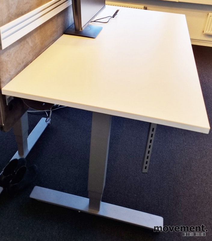 Solgt!Elektrisk hevsenk fra EFG i hvitt / - 2 / 3