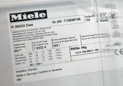 Miele kjøleskap i hvitt, K28202DWS, DynaCool, 185cm høyde, pent brukt