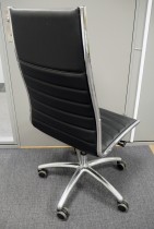 Konferansestoler fra Sitland i sort skinn / krom, Classic-serie med høy rygg, pent brukt