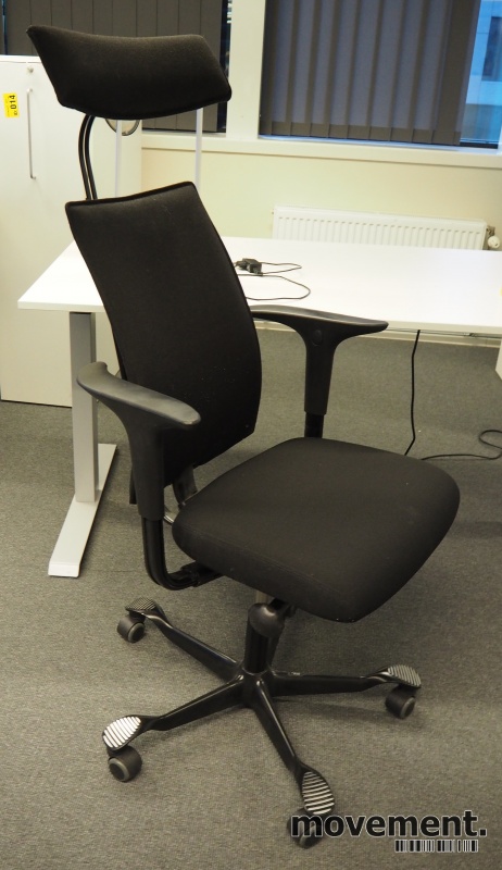 Solgt!HÅG H05 5600 i sort stoff med - 1 / 2