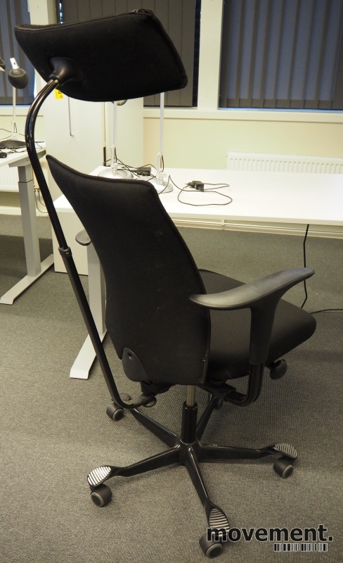 Solgt!HÅG H05 5600 i sort stoff med - 2 / 2