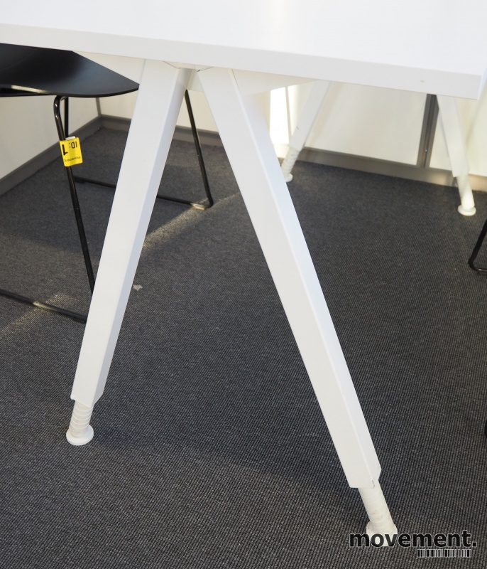 Solgt!Kompakt skrivebord i hvitt, - 2 / 2