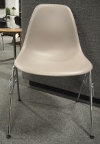 Vitra DSS konferansestol i varmgrå / krom, Design: Charles & Ray Eames, pent brukt