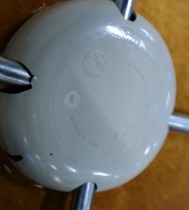 Vintage Fritz Hansen Grand Prix-stol fra 1969, design: Arne Jacobsen, nytrukket i gyldent velourstoff