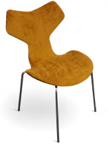 Vintage Fritz Hansen Grand Prix-stol fra 1969, design: Arne Jacobsen, nytrukket i gyldent velourstoff