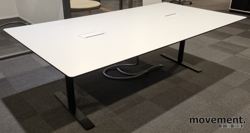 Solgt!Lekkert møtebord 240x128cm, fra - 2 / 3
