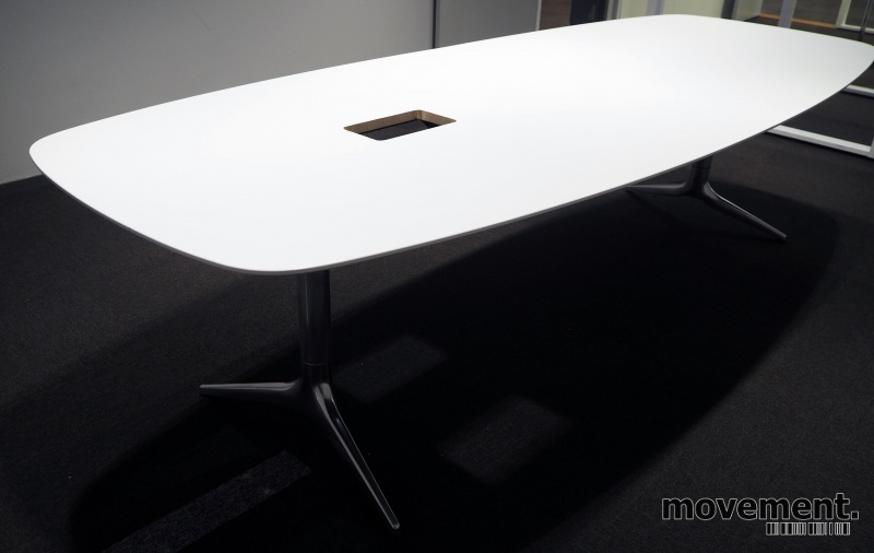 Solgt!Møtebord i hvitt / polert aluminium - 2 / 3