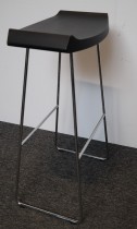 Skandiform Jefferson barstol / barkrakk i sort / krom, sittehøyde 79cm, pent brukt