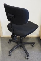 Kontorstol i sort stoff fra Savo, modell Studio, pent brukt