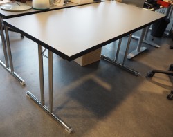 Konferansebord / klappbord fra Brunner, 140x70cm, mørk grå med sort kant / krom, pent brukt