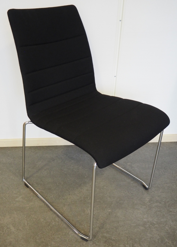 Konferansestol / stablestol i sort