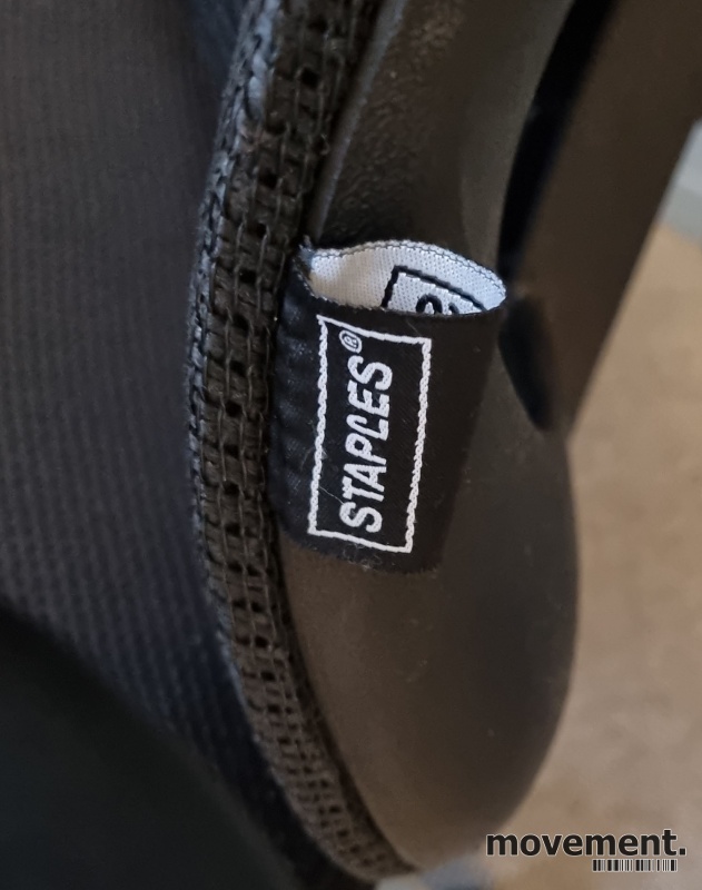 Solgt!Kontorstol fra Staples i sort / - 3 / 3