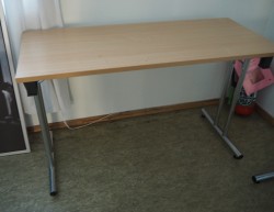Konferansebord / klappbord i bøk laminat, understell i krom, 120x50cm, pent brukt