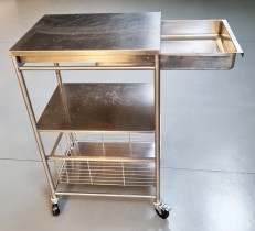 Lite trillebord / tralle / anretningsbord i rustfritt stål, 54,5x41,5cm, 2 hylleplan, 2 skuffer, pent brukt